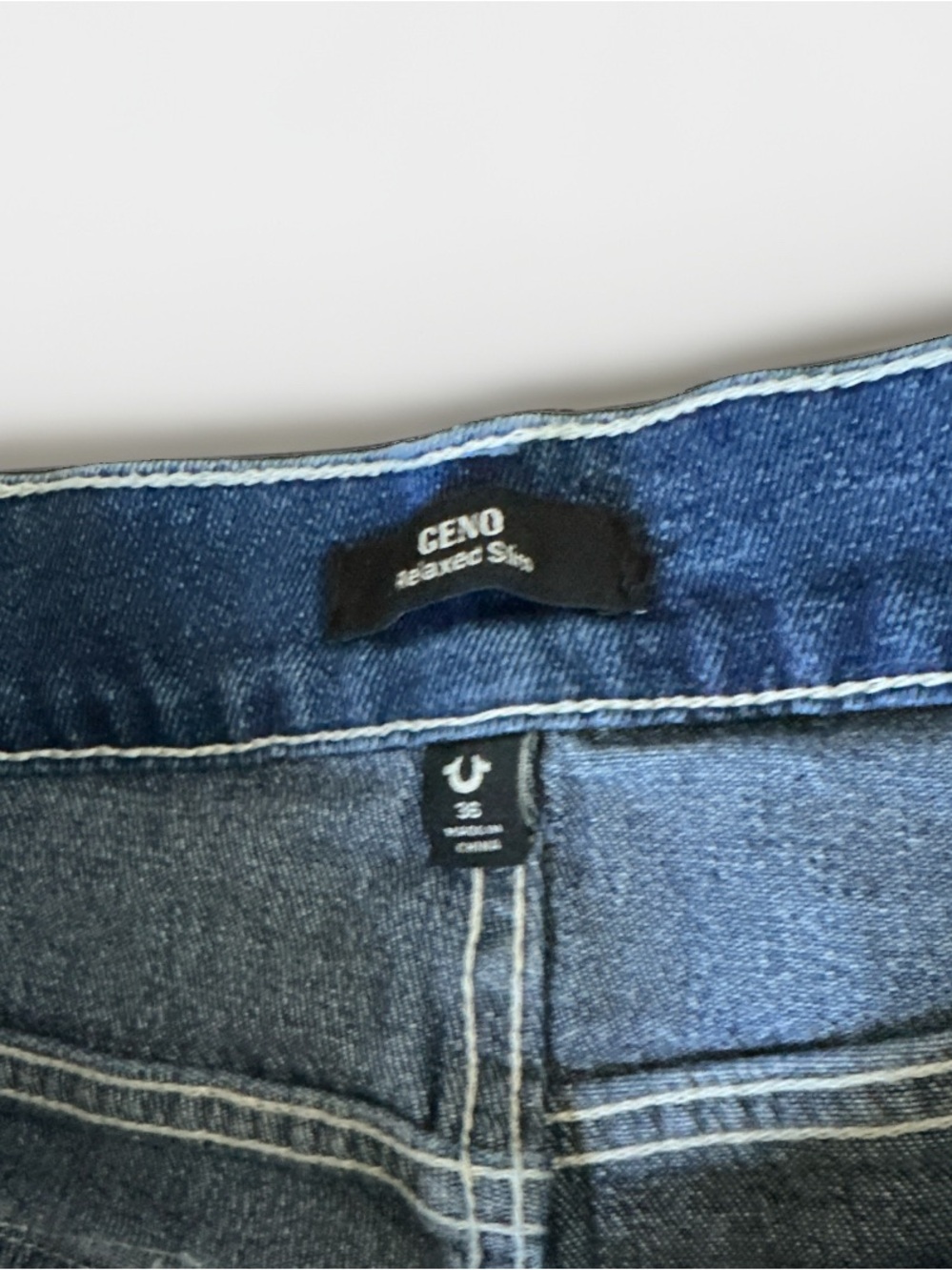 True Religion Geno SN Flap Relaxed Slim Jeans Men’s 36x32 Medium Wash - Picture 6 of 7